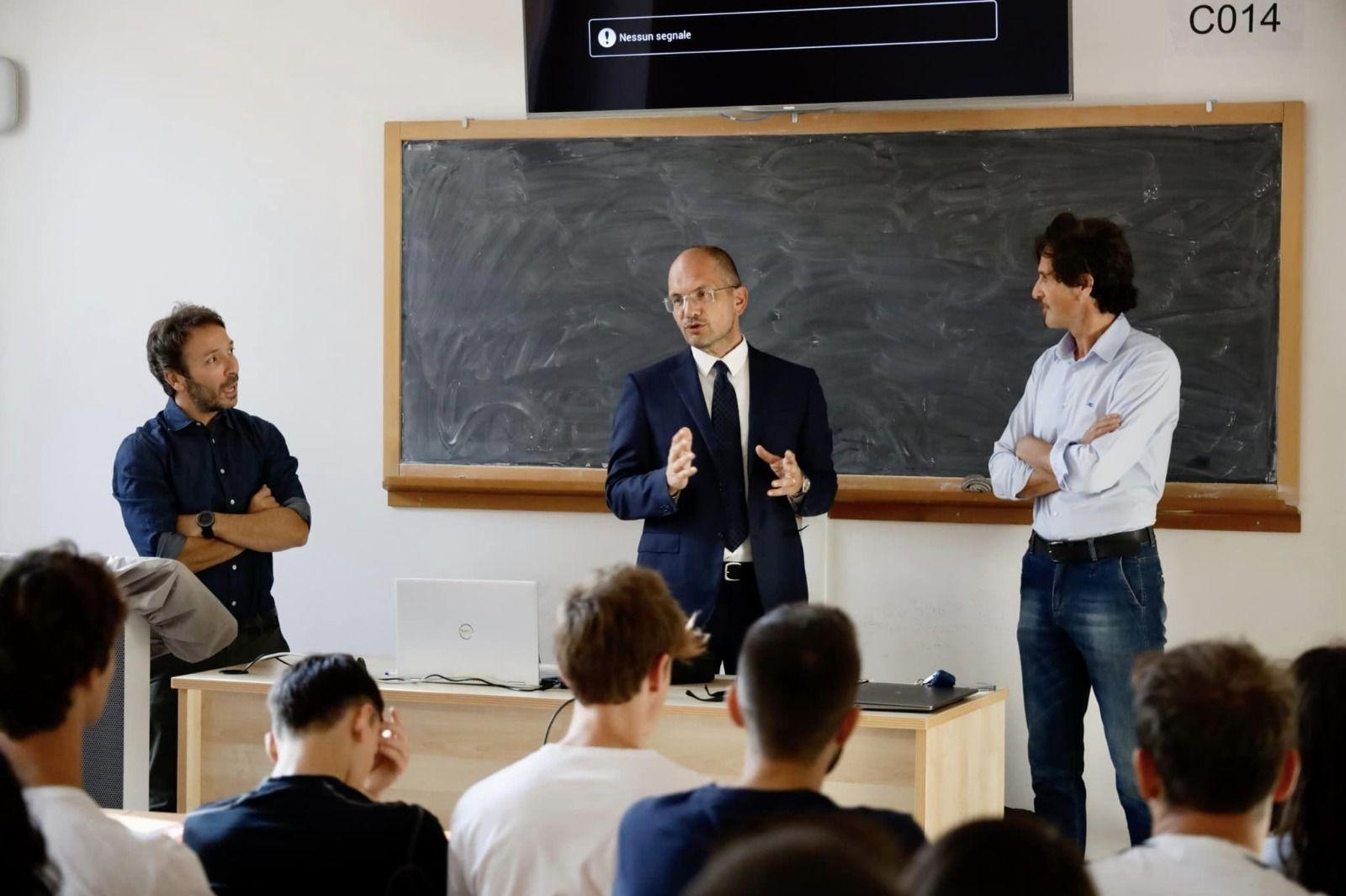 Scuola: Castelli, 3,5 milioni per formazione delle classi in deroga nelle regioni del cratere 2016 