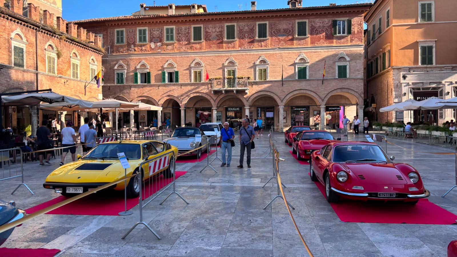 Successo per il primo concorso d'eleganza 'Città di Ascoli Piceno'
