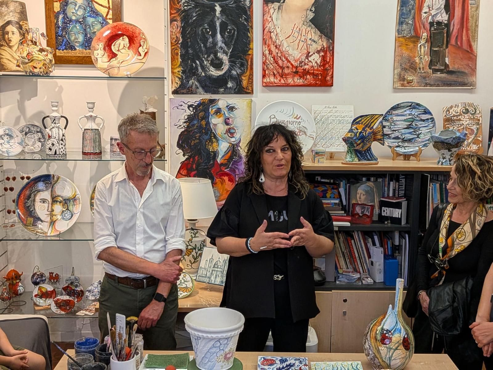 'CNA Ceramica a km 0', bellezza e saper fare brillano nel centro di Ascoli: un tour culturale da tutto esaurito, tra arte e botteghe