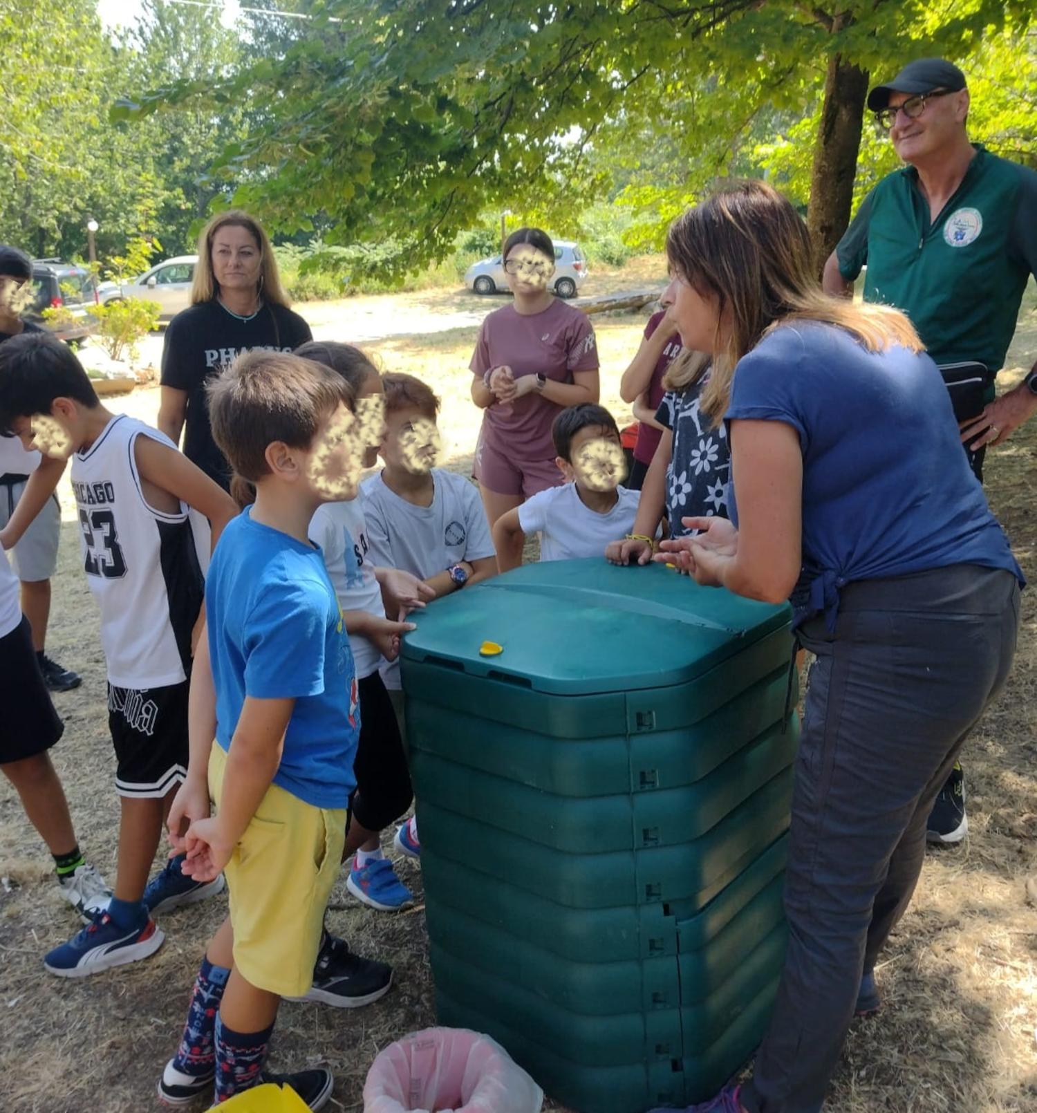 Dal bosco al compost: al Rifugio Paci di Ascoli Piceno ragazzi scoprono il ciclo della vita e il valore della trasformazione