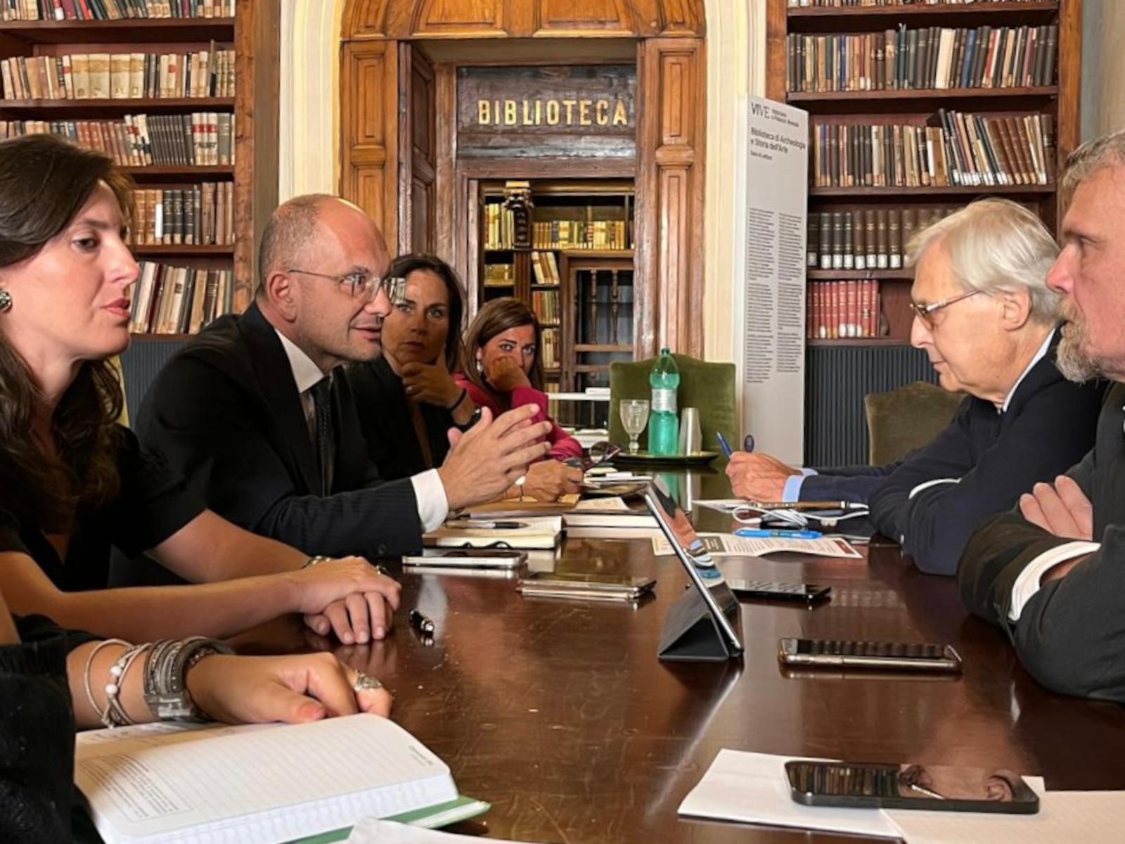 Sisma 2016: Commissario Castelli incontra Sgarbi e l'imprenditore Kihlgren per valorizzazione borghi 