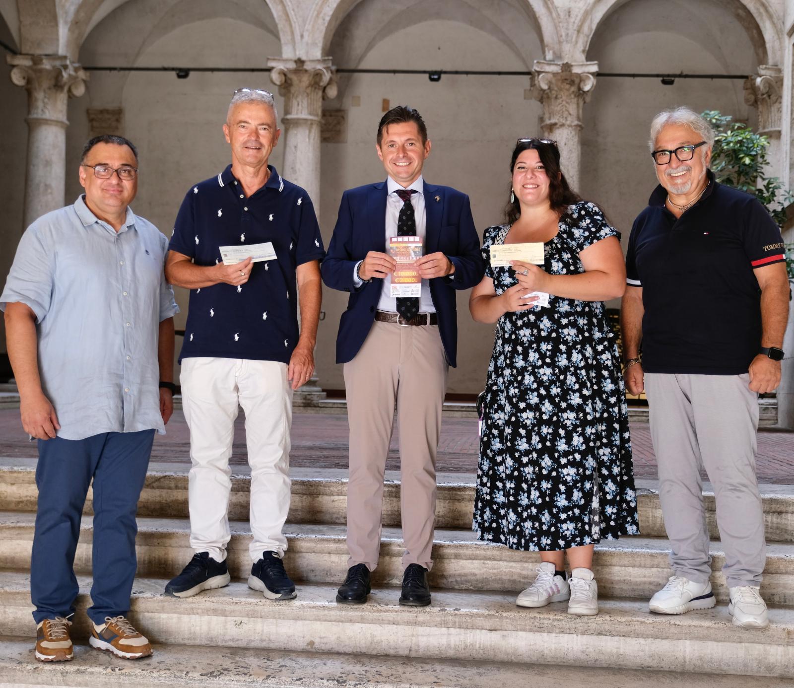 Consegnati ai vincitori i premi della Tombola di Sant'Emidio
