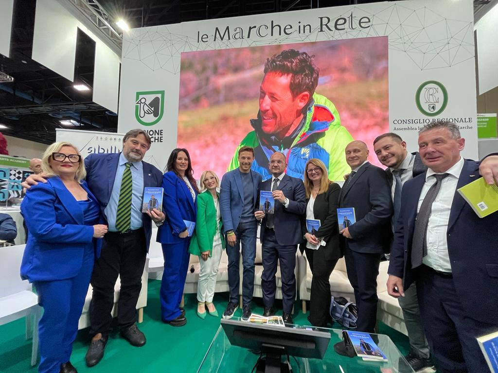 Il volume, un omaggio ai Monti Sibillini, è stato realizzato grazie a un progetto del Pnc al quale hanno aderito 9 comuni del cratere sismico