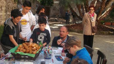 Colazione di Pasqua nel giardino di Palazzo Arengo