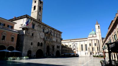 Ascoli, la nuova giunta composta da 9 assessori
