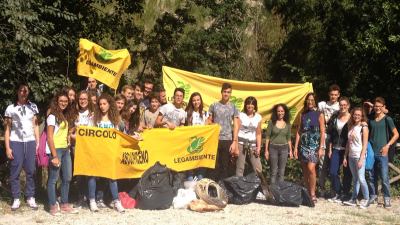 Puliamo il Mondo alla Cartiera Papale e sulle sponde del Castellano