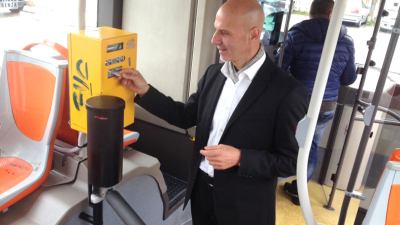 Primo autobus della Start con tornello a bordo