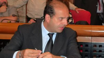 Castiglia: 'I debiti che Castelli vuole ignorare