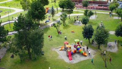 Terremoto, albero di Natale ad Ascoli e un playground ad Acquasanta da Bosch