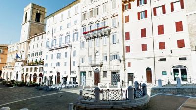 Cgil, Cisl e Uil: 'Salute, diritti, lavoro e sviluppo. Le Marche che vogliamo'