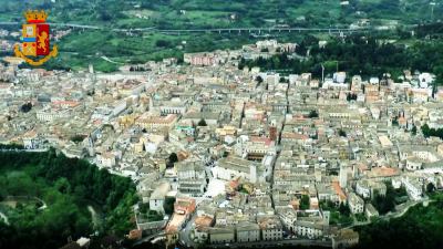 Smascherato dalle Forze dell'ordine un truffatore che aveva promesso un posto per consegnare pasti ad una donna dietro compenso di 4 mila euro