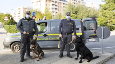 Le Fiamme gialle hanno individuato e denunciato l’autore del fendente che martedì in piazza del popolo ha ferito un giovane