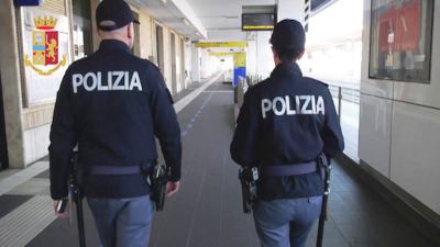 Resistenza, lesioni e minaccia aggravata a pubblico ufficiale, arrestato dalla Polizia di Stato