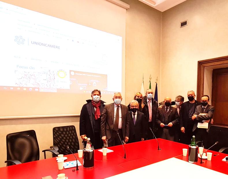 Rilancio post sisma. Incontro a Unioncamere, Sabatini 'Saremo raccordo insieme alla Regione con mondo associativo e imprenditoriale per l'accesso alle misure'